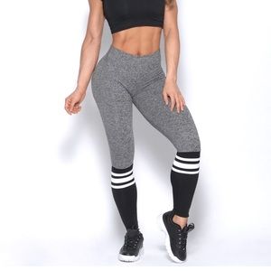 BOMBSHELL SPORTSWEAR SOCK LEGGING